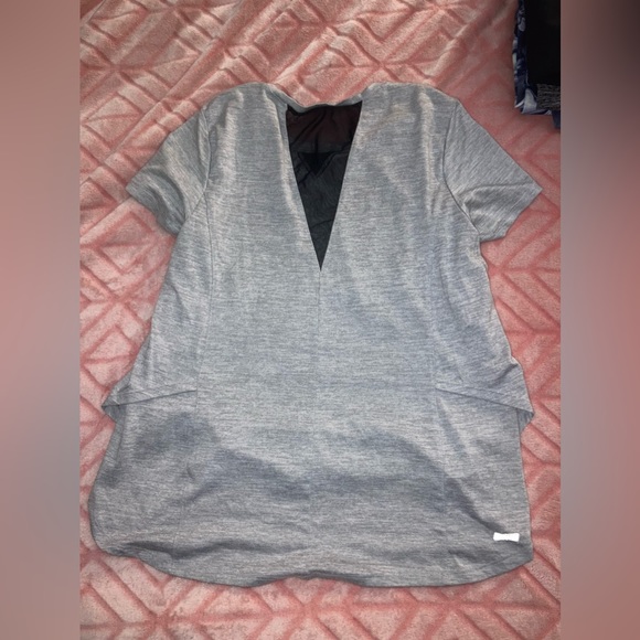 WORKOUT TOP - Picture 2 of 3